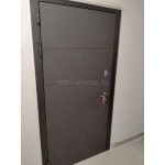 Входная дверь ART 32 тонированным - Серый рельеф софт